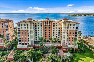 Condo For Sale in Fort Myers, Florida