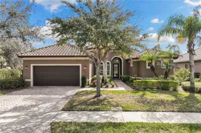 Home For Sale in Fort Myers, Florida