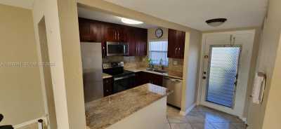 Condo For Sale in Sunrise, Florida