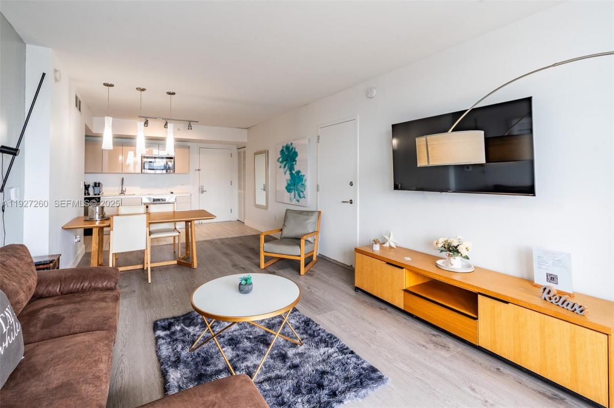 Picture of Condo For Sale in Hallandale Beach, Florida, United States