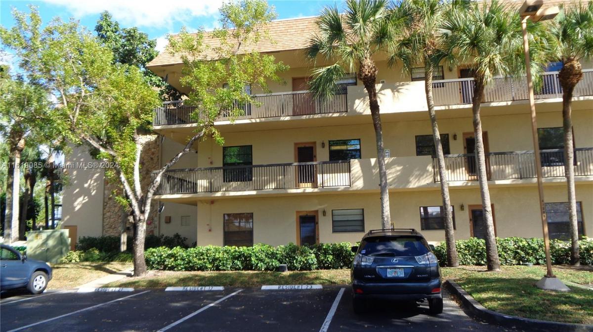 Picture of Condo For Sale in Tamarac, Florida, United States