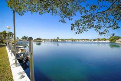 Mobile Home For Sale in Pembroke Park, Florida
