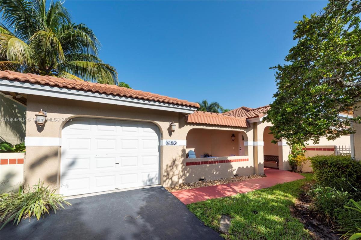Picture of Home For Sale in Weston, Florida, United States