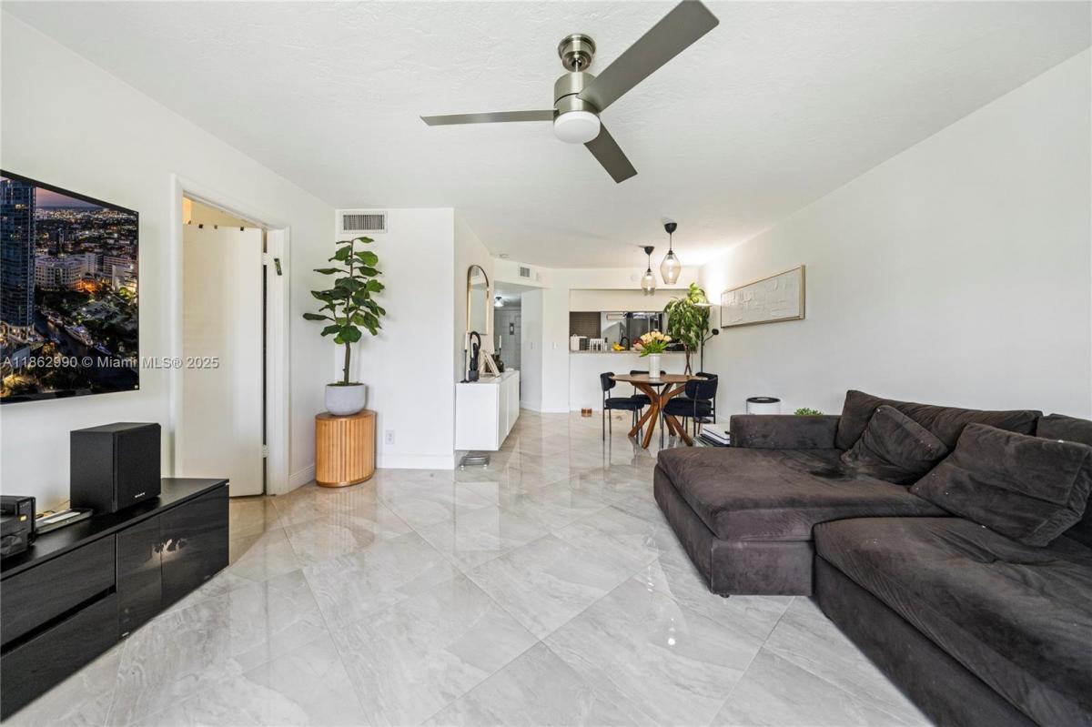 Picture of Condo For Sale in Plantation, Florida, United States