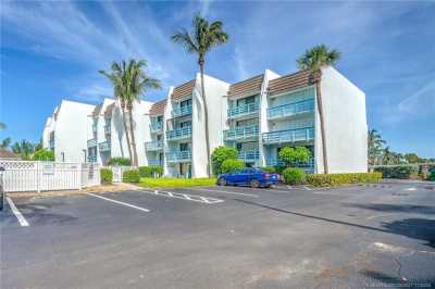 Condo For Sale in Jensen Beach, Florida