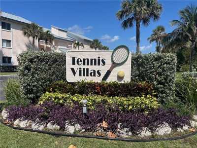 Condo For Sale in Stuart, Florida