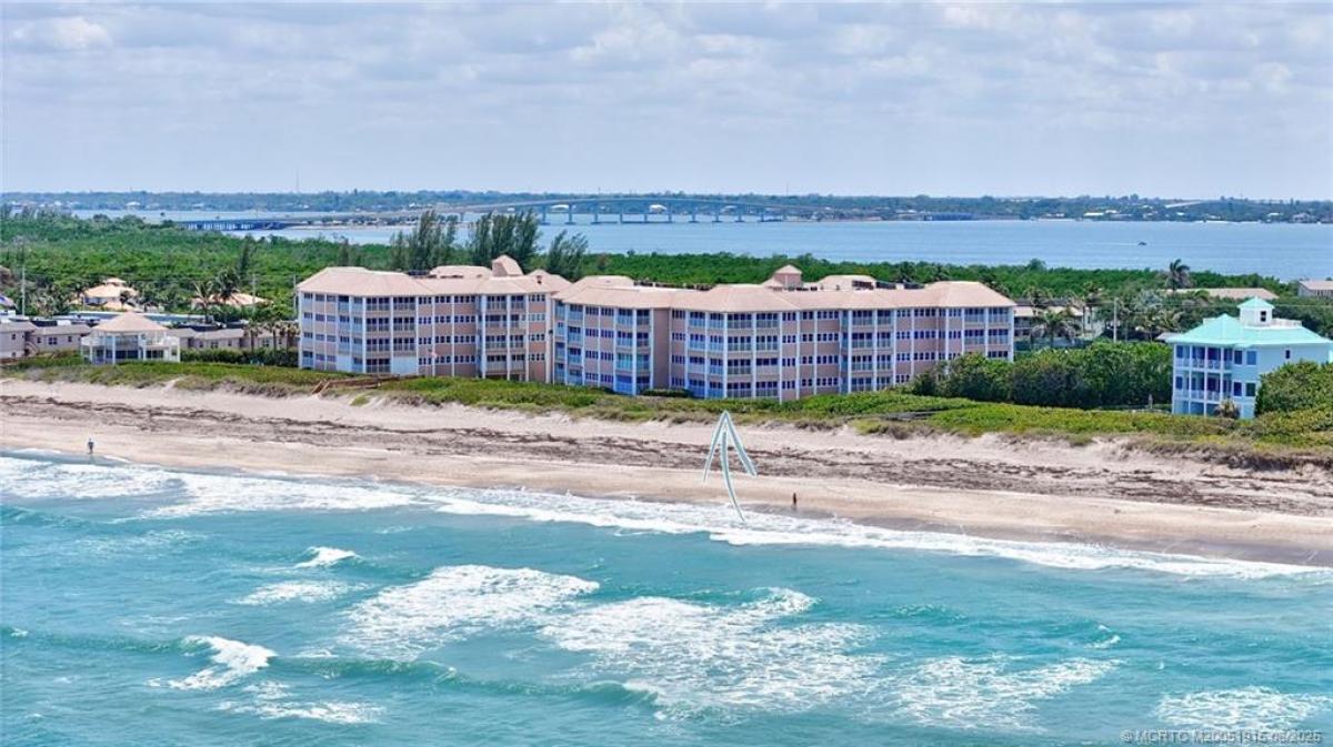Picture of Condo For Sale in Stuart, Florida, United States