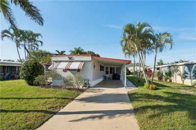 Mobile Home For Sale in Hobe Sound, Florida