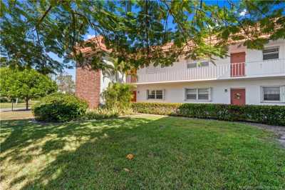 Condo For Sale in Stuart, Florida