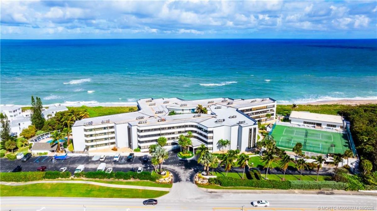 Picture of Condo For Sale in Stuart, Florida, United States