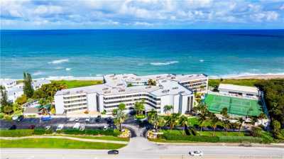 Condo For Sale in Stuart, Florida