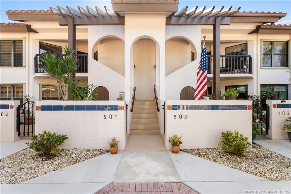 Picture of Condo For Sale in Stuart, Florida, United States