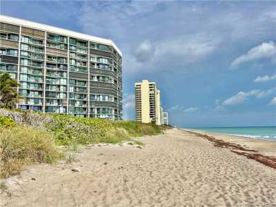 Condo For Sale in Jensen Beach, Florida