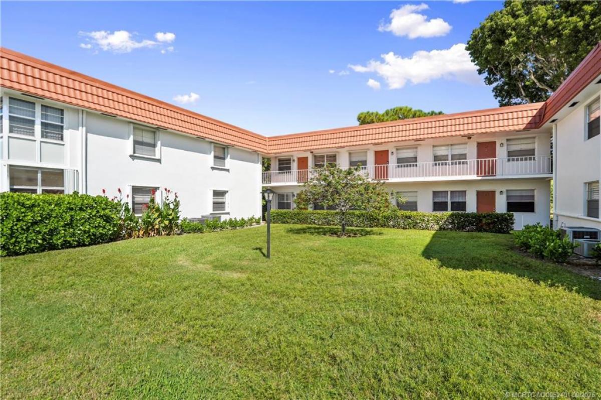 Picture of Condo For Sale in Stuart, Florida, United States