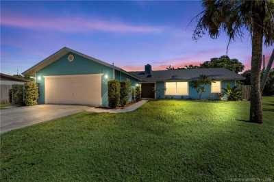 Home For Sale in Stuart, Florida