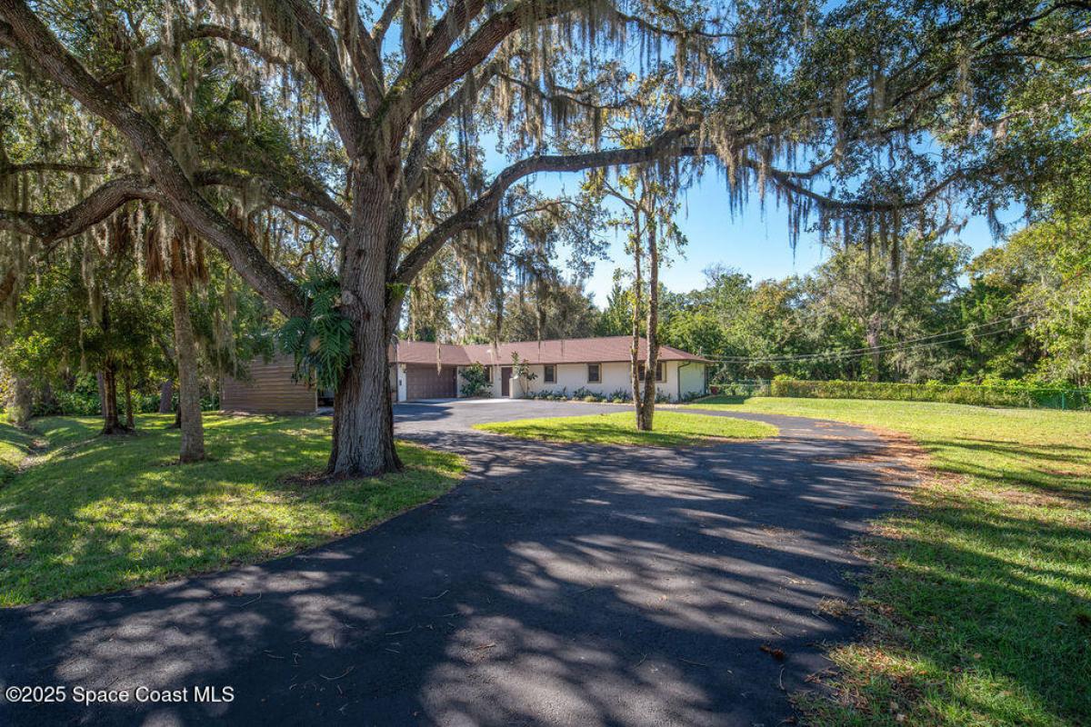 Picture of Home For Sale in Melbourne, Florida, United States