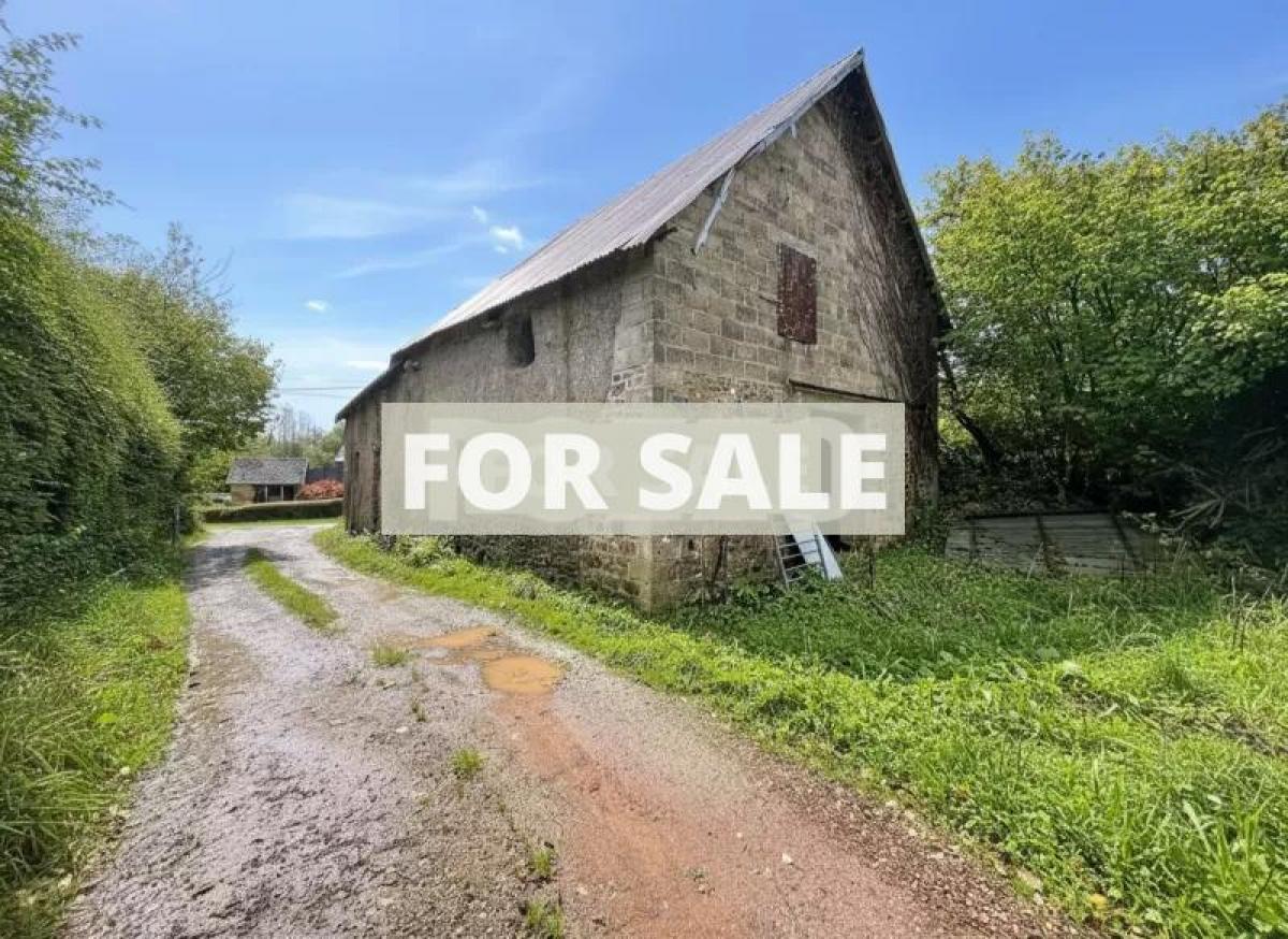 Picture of Farm For Sale in Saint Sauveur Lendelin, Manche, France