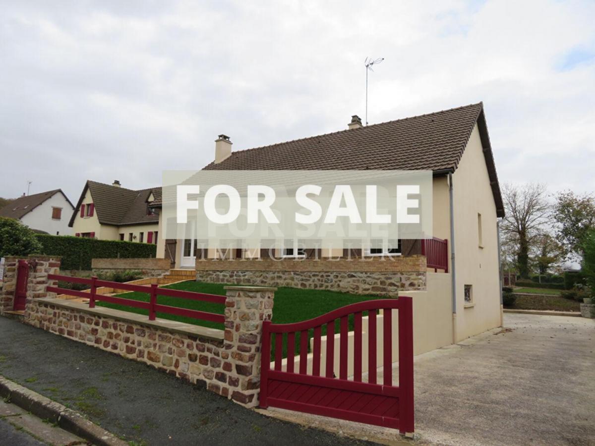 Picture of Home For Sale in Pre En Pail, Pays De La Loire, France