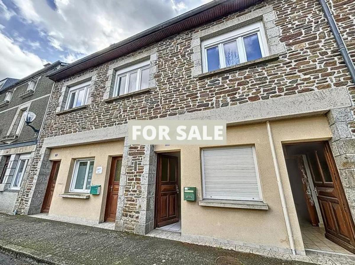 Picture of Home For Sale in Saint James, Manche, France