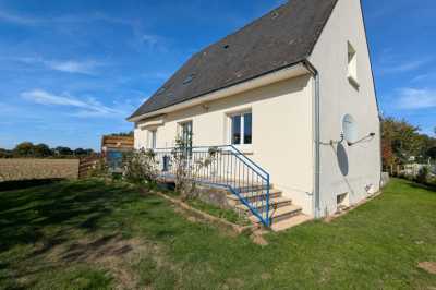 Home For Sale in Pleucadeuc, France