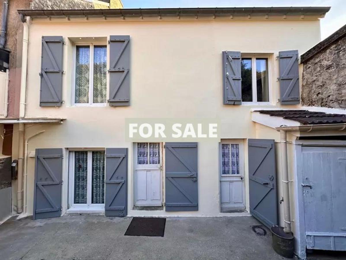 Picture of Home For Sale in Saint Jean Le Thomas, Manche, France