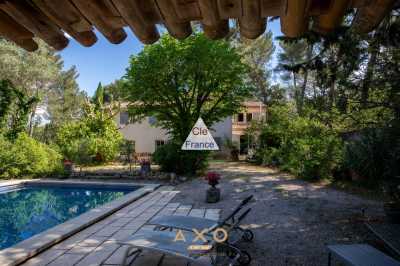 Home For Sale in Luynes, France