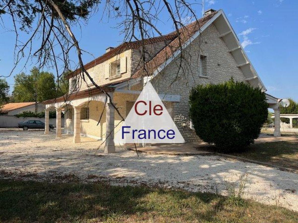 Picture of Home For Sale in Angouleme, Poitou Charentes, France