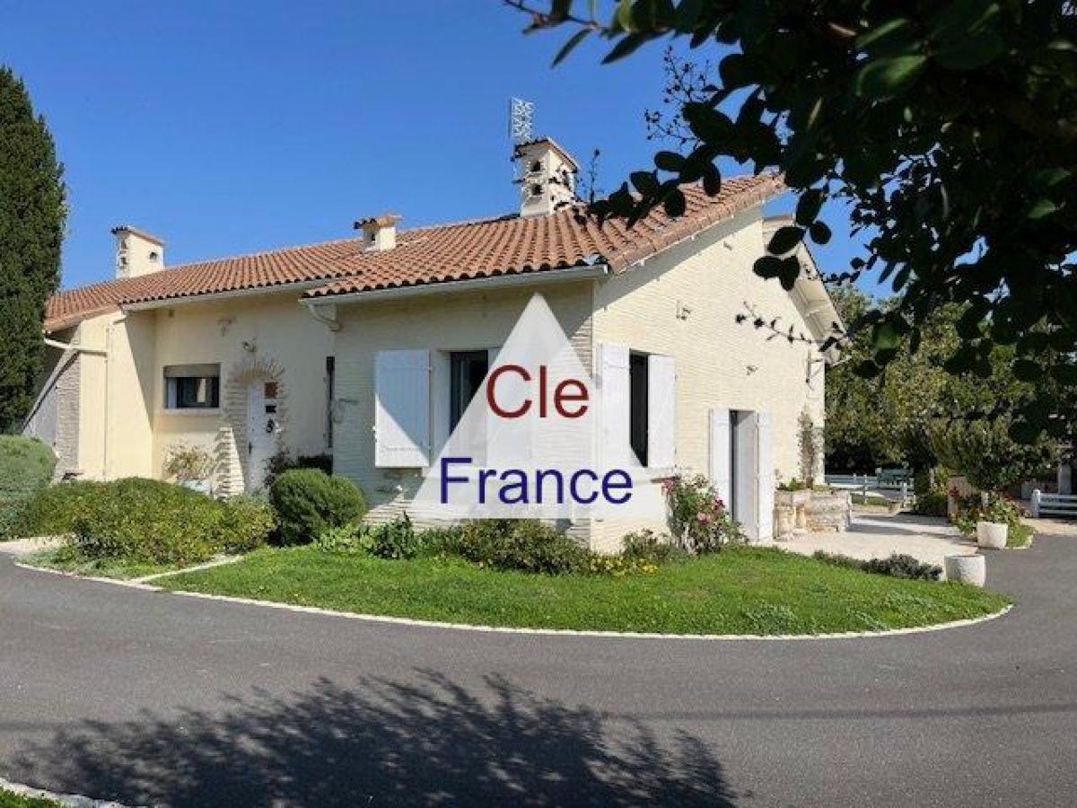 Picture of Home For Sale in Angouleme, Poitou Charentes, France