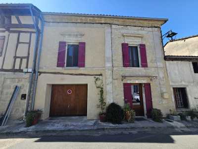 Home For Sale in Lauzun, France