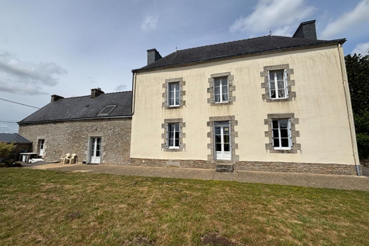 Picture of Home For Sale in Cruguel, Morbihan, France