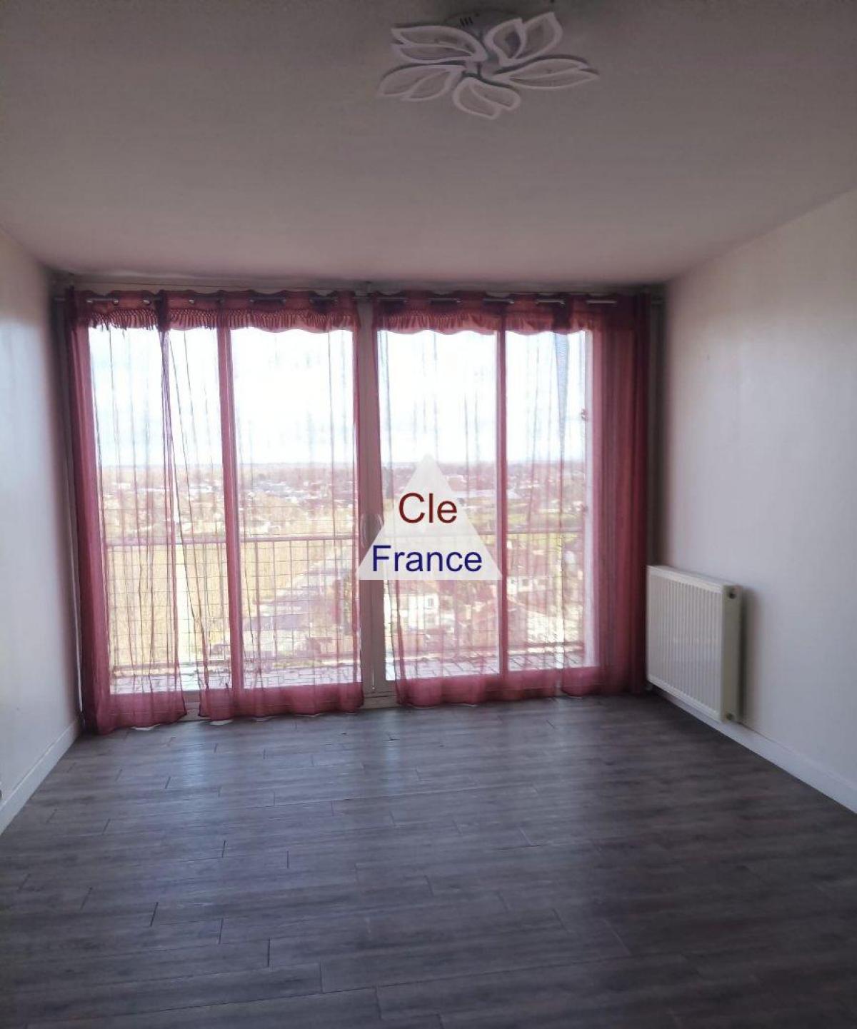 Picture of Home For Sale in Pau, Aquitaine, France