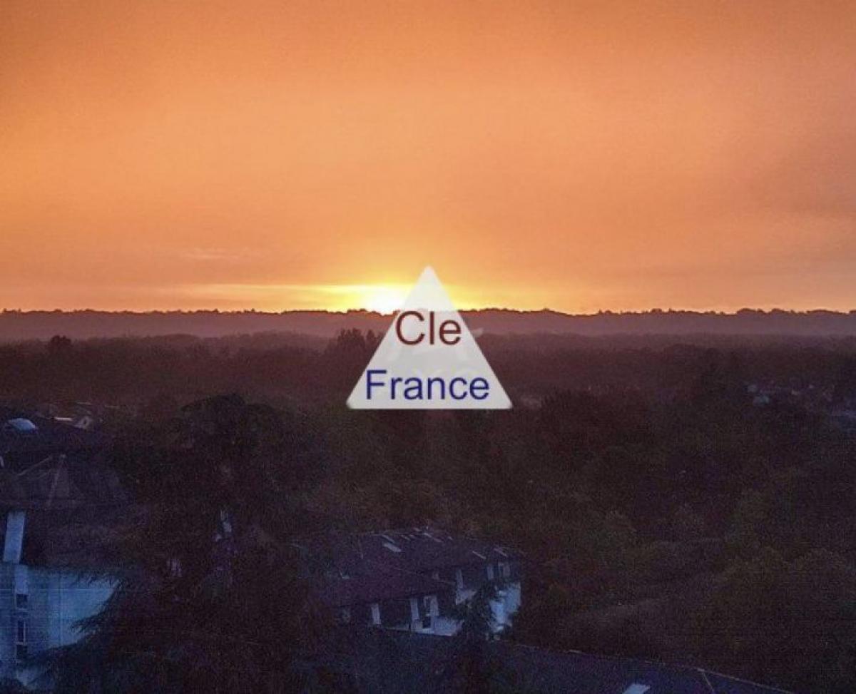 Picture of Apartment For Sale in Pau, Aquitaine, France