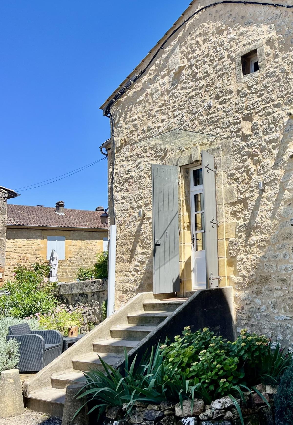 Picture of Home For Sale in Beaumont, Auvergne, France