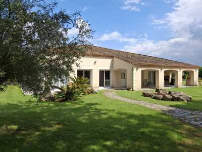 Villa For Sale in Bergerac, France