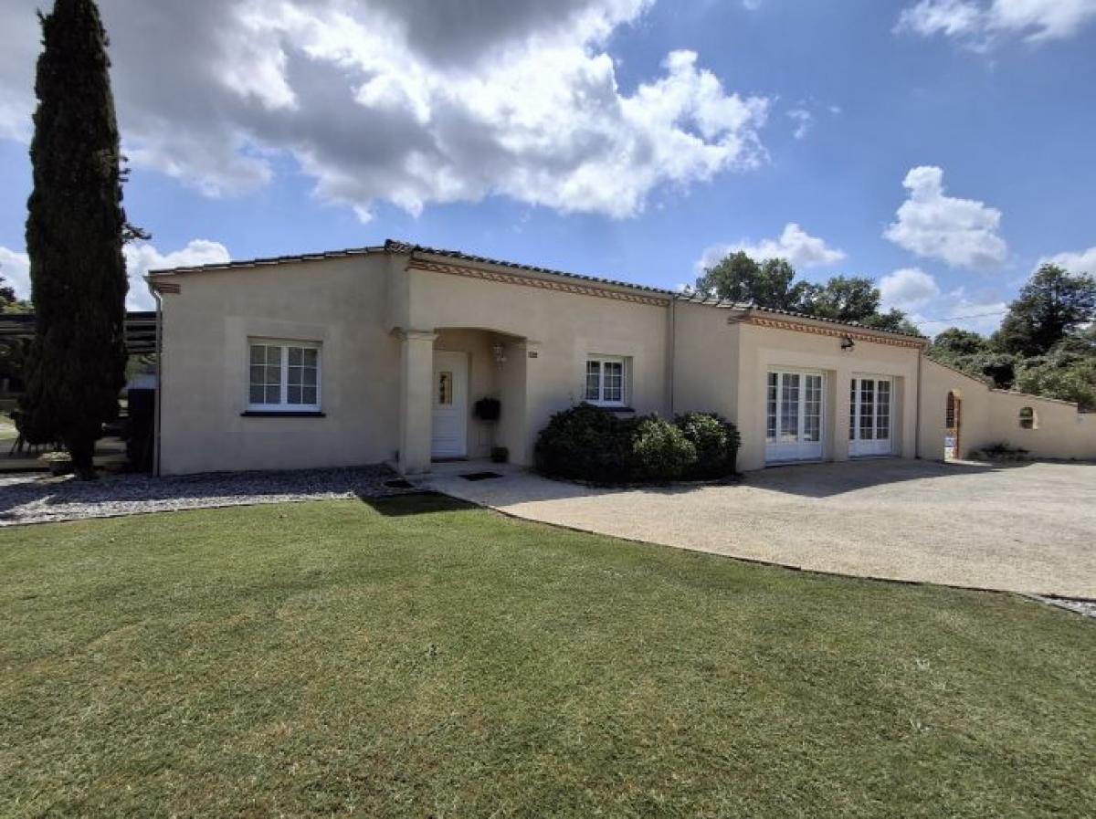 Picture of Villa For Sale in Villereal, Aquitaine, France