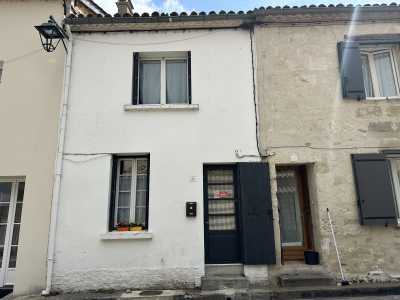 Home For Sale in Lauzun, France