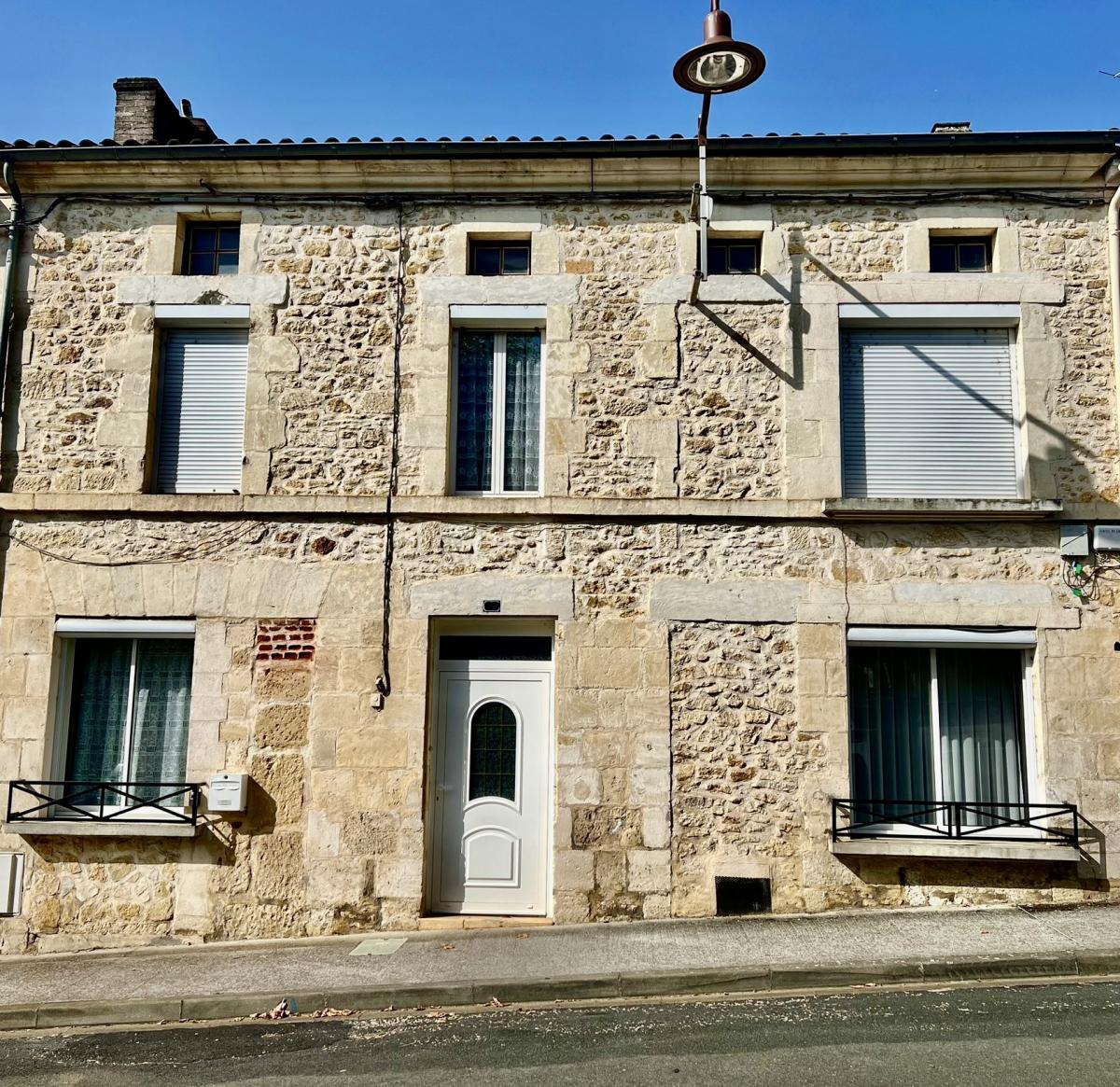 Picture of Home For Sale in Fumel, Aquitaine, France
