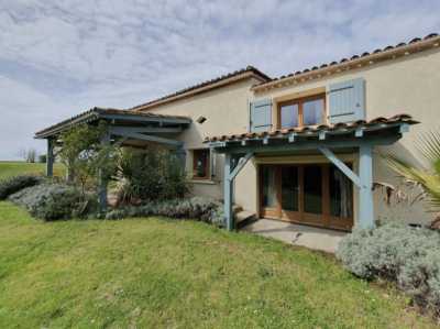 Home For Sale in Eymet, France