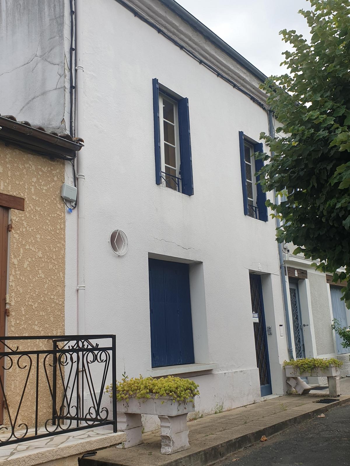 Picture of Home For Sale in Lauzun, Lot Et Garonne, France