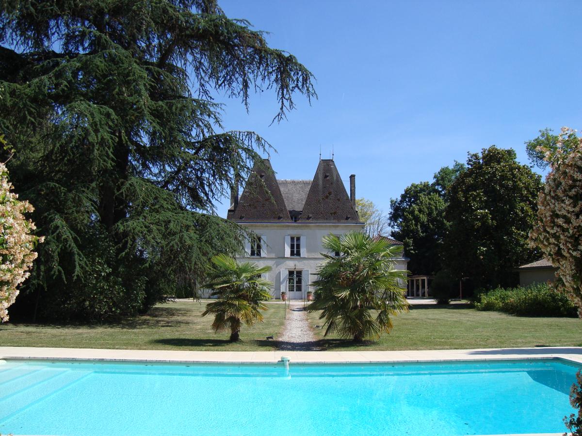 Picture of Home For Sale in Pineuilh, Other, France