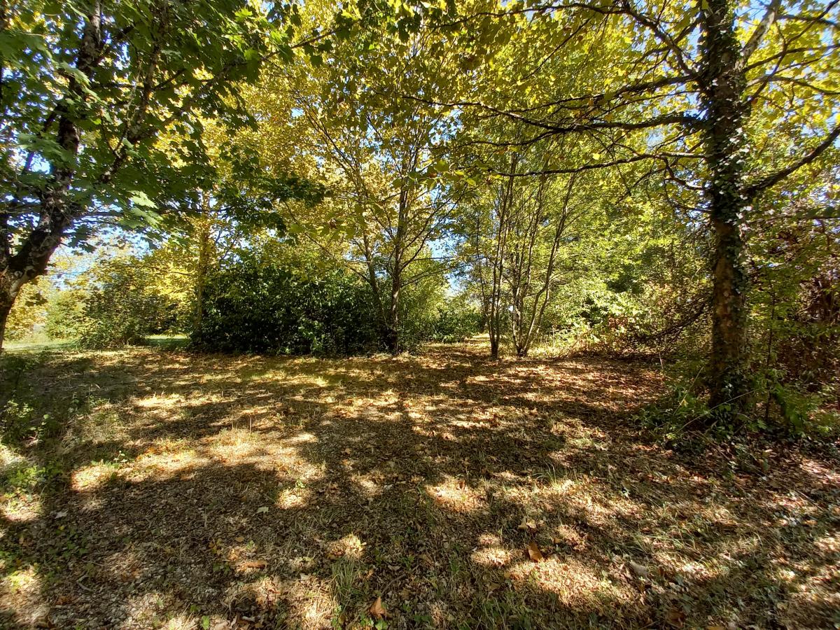 Picture of Residential Land For Sale in Castillonnes, Other, France
