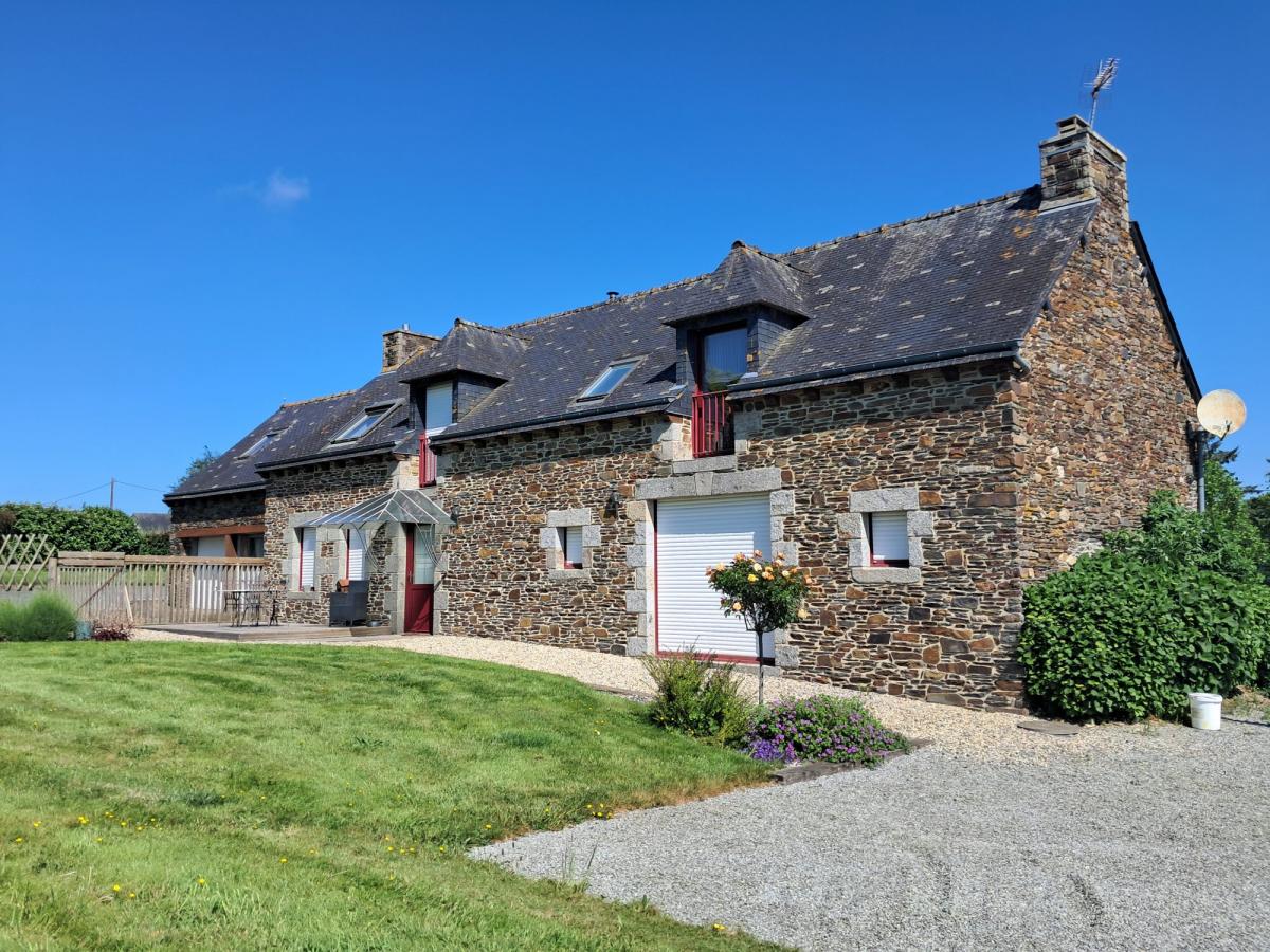 Picture of Home For Sale in Treve, Cotes D'Armor, France