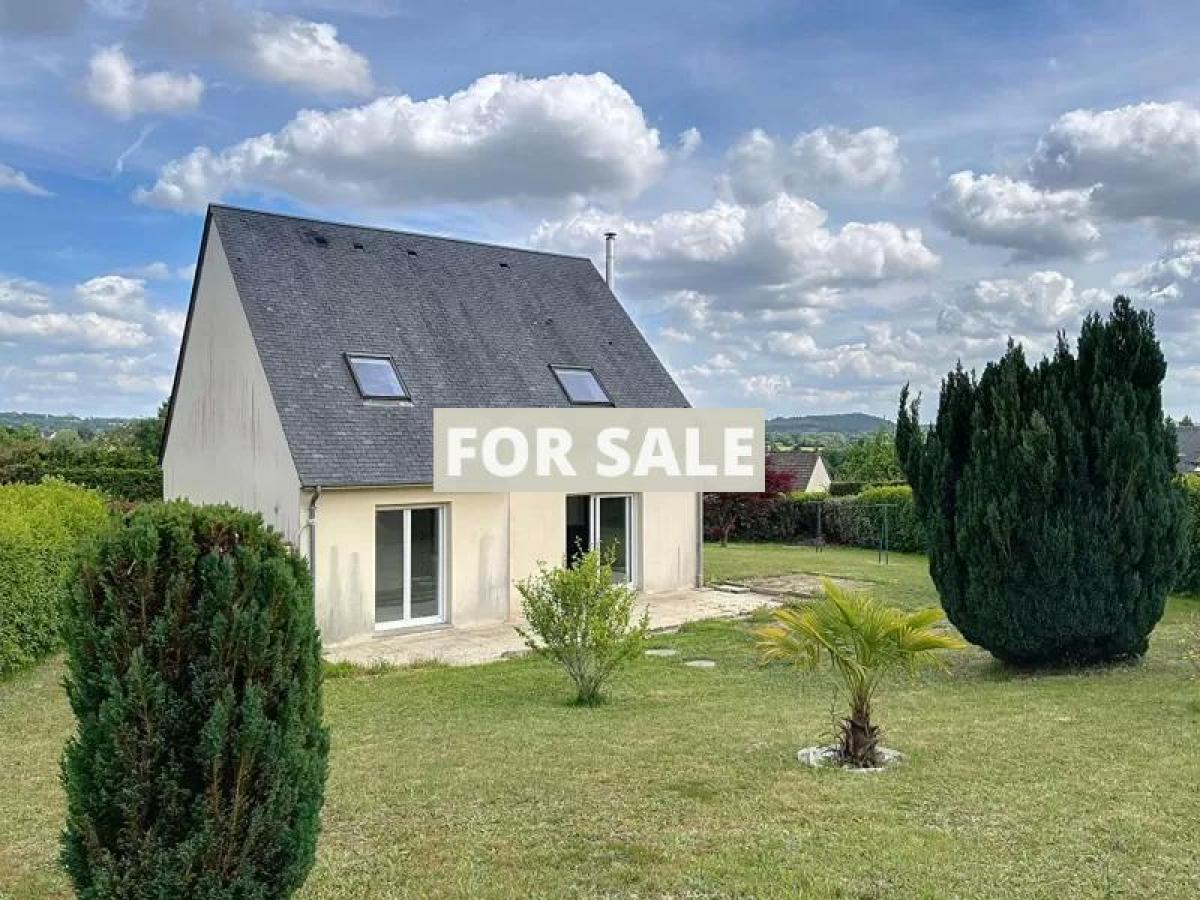 Picture of Home For Sale in Saint Amand, Centre, France