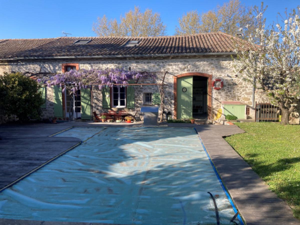 Picture of Home For Sale in Lavalette, Auvergne, France