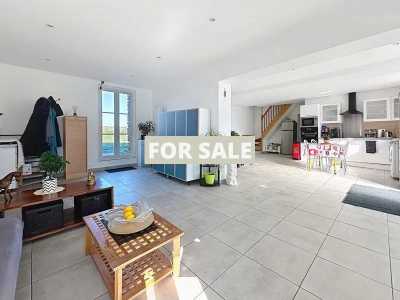 Home For Sale in Saint James, France