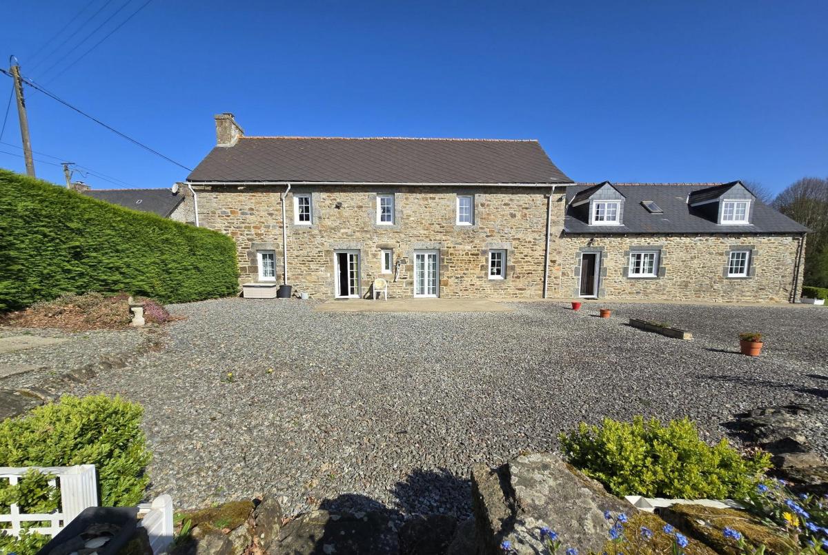 Picture of Home For Sale in Plemet, Cotes D'Armor, France