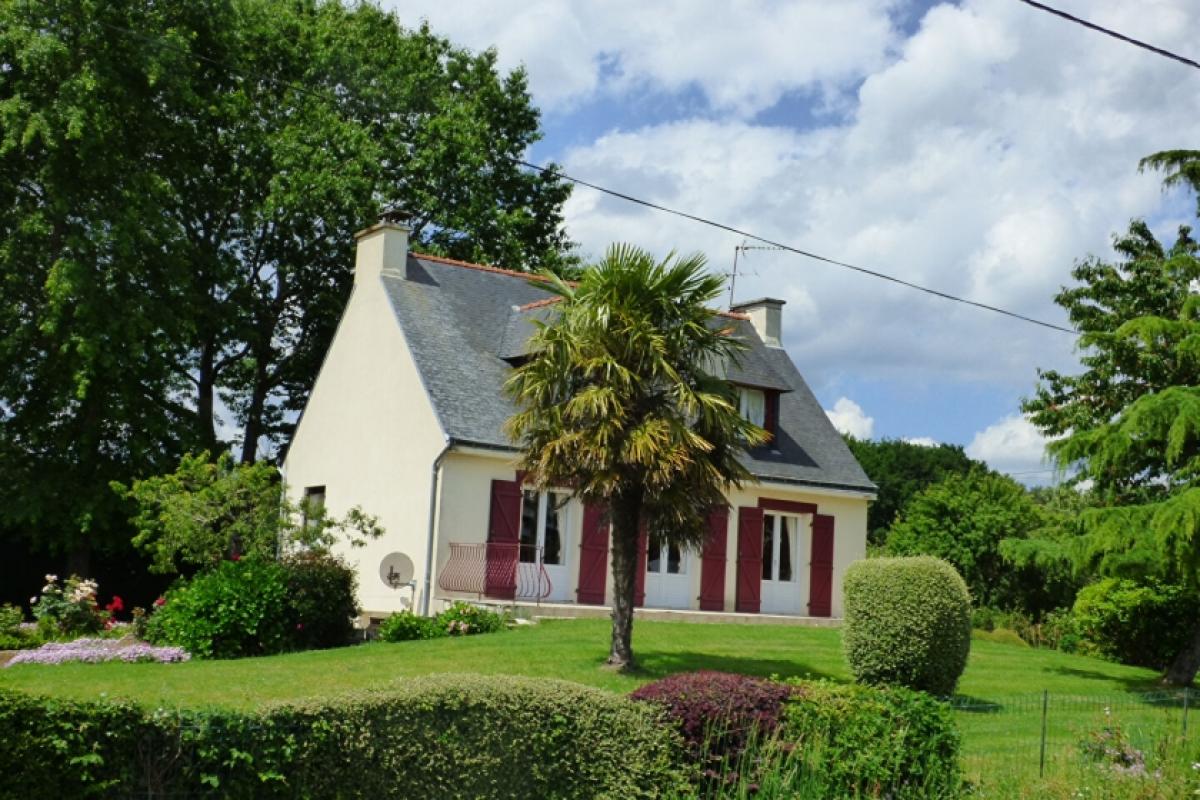 Picture of Home For Sale in Guegon, Morbihan, France