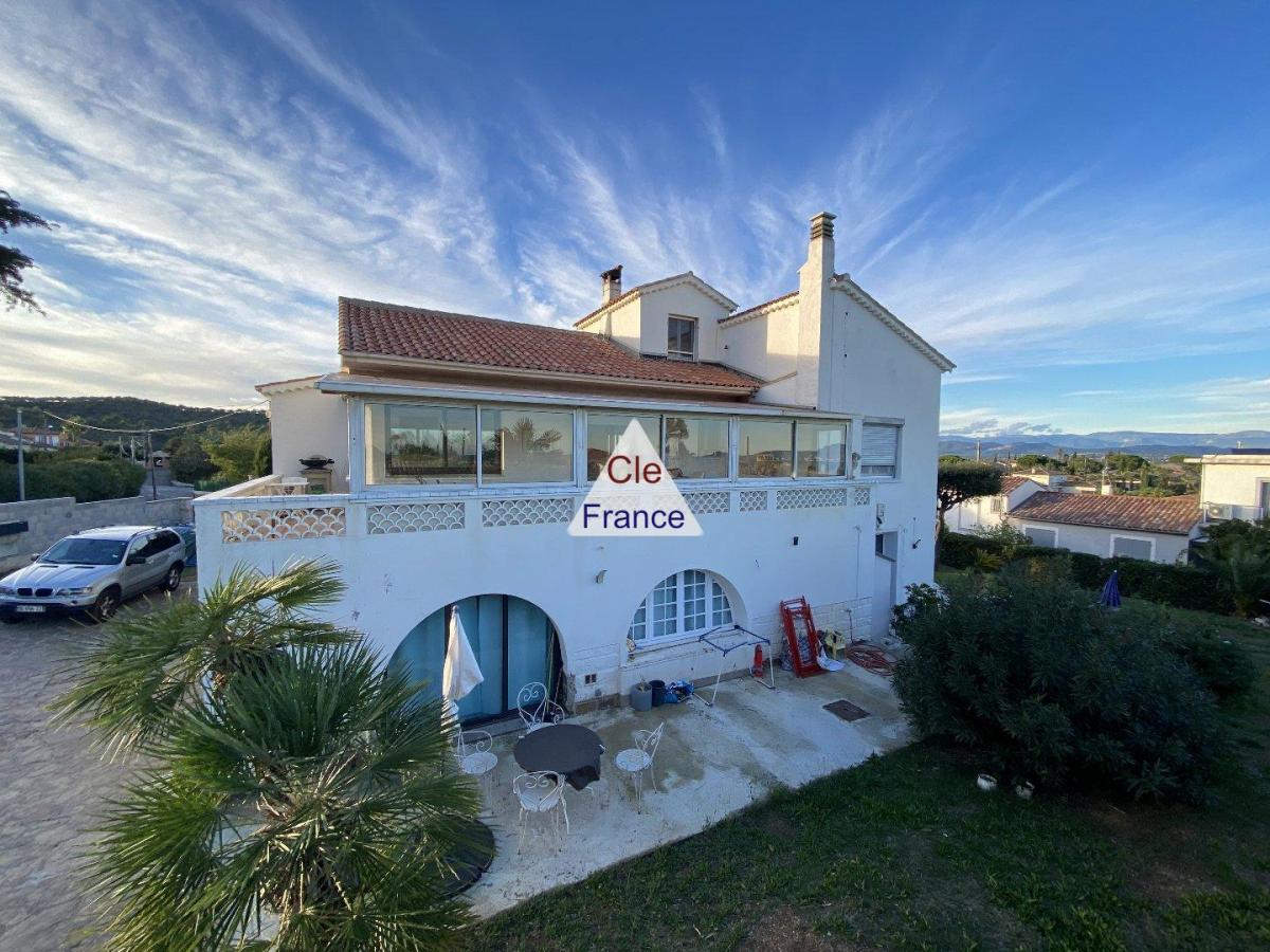 Picture of Home For Sale in Saint Aygulf, Cote d'Azur, France