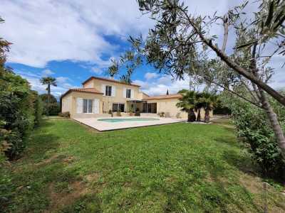 Villa For Sale in Saint Genies De Fontedit, France