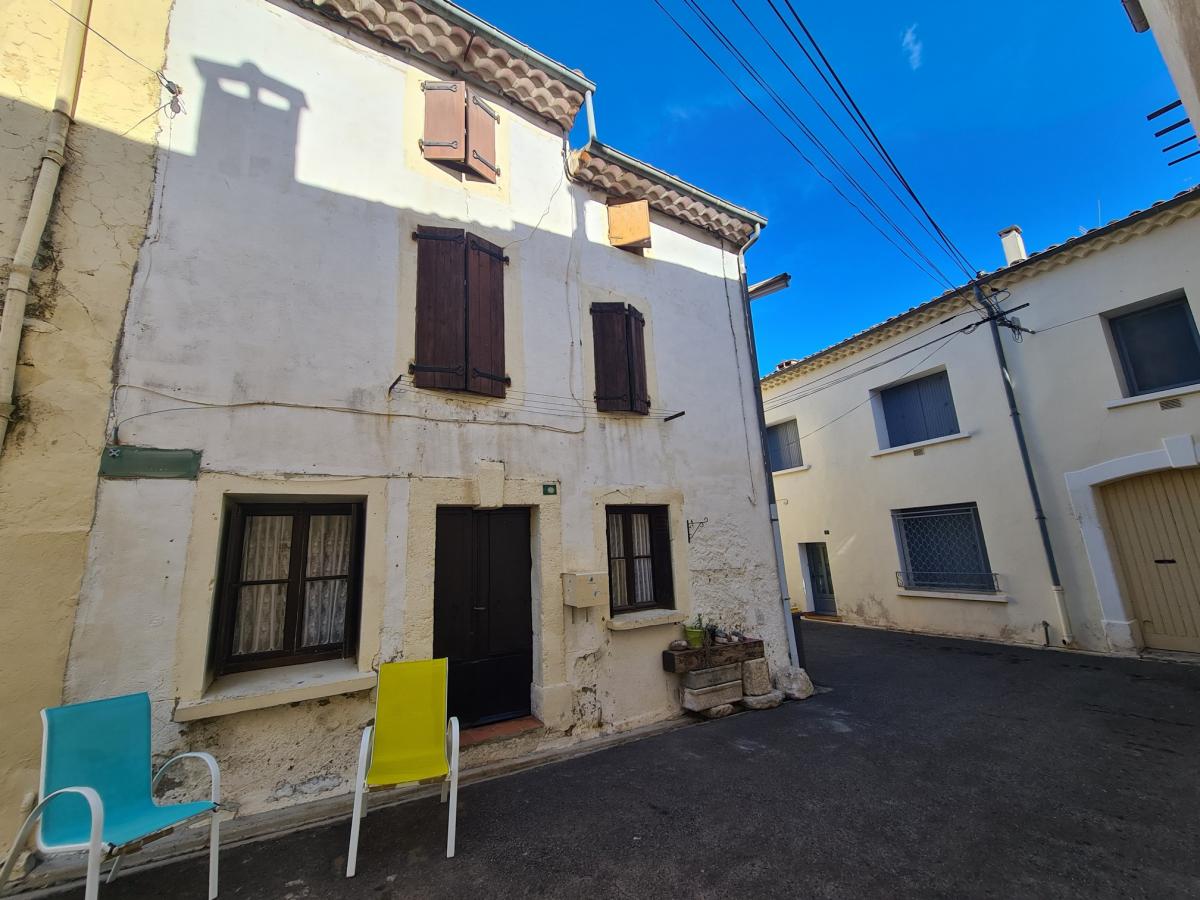 Picture of Home For Sale in Autignac, Languedoc Roussillon, France